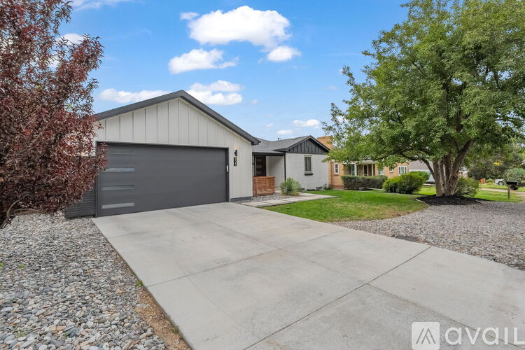 925 Teller Street 5 Beds Single Family Home for Rent - Photo gallery 2