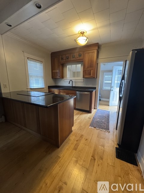 2609 Grinstead Dr 4 Beds Apartment for Rent