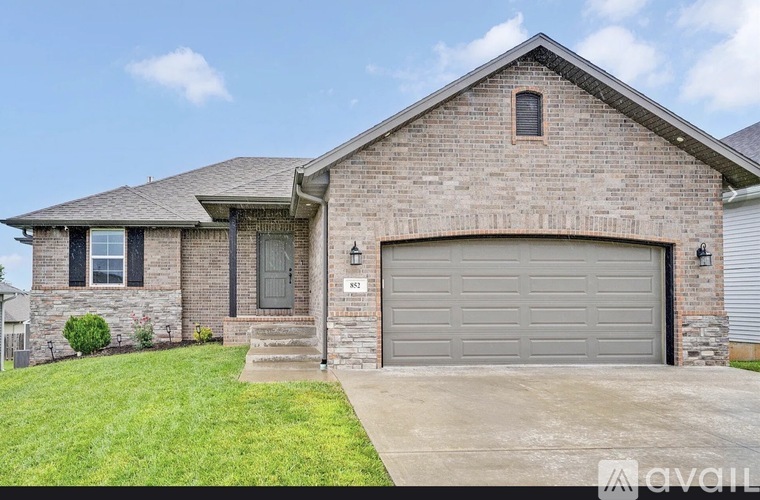 852 E Acacia Ln 4 Beds Single Family Home for Rent - Photo gallery 1