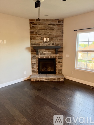 852 E Acacia Ln 4 Beds Single Family Home for Rent - Photo gallery 4