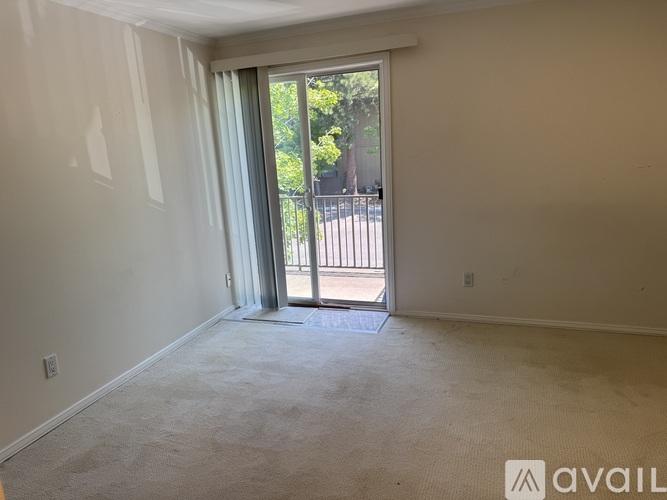 11108 Northeast 68th Street 1 Condo for Rent - Photo gallery 1