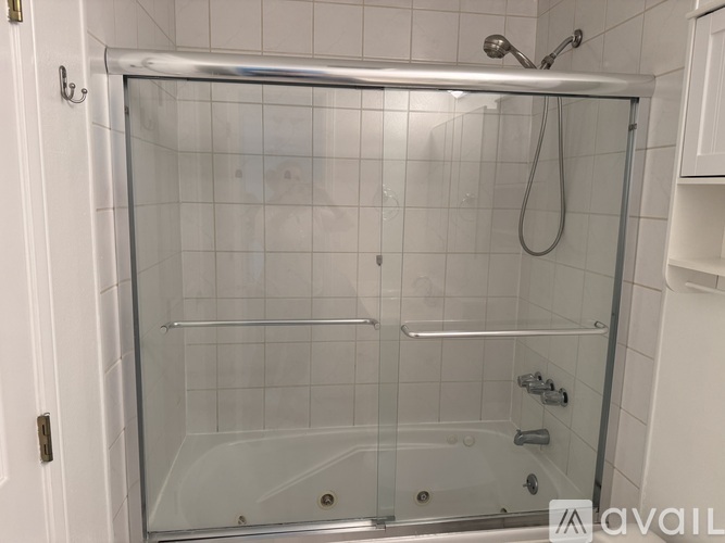 11108 Northeast 68th Street 1 Condo for Rent - Photo gallery 3