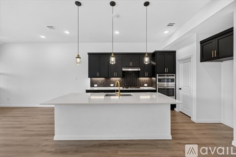 2307 Myrtle Wy 4 Beds Apartment for Rent