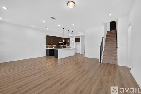 2307 Myrtle Wy 4 Beds Apartment for Rent