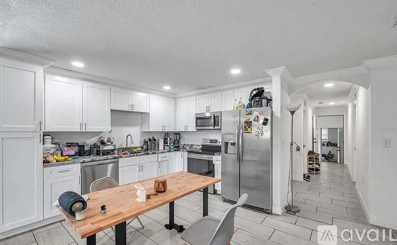 2108 East Linebaugh Avenue 5 Beds Single Family Home for Rent - Photo gallery 2