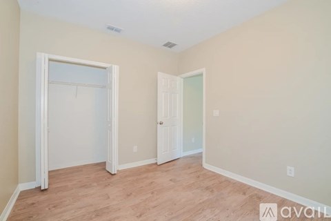 1405 Belle Oaks Drive 3 Beds Apartment for Rent