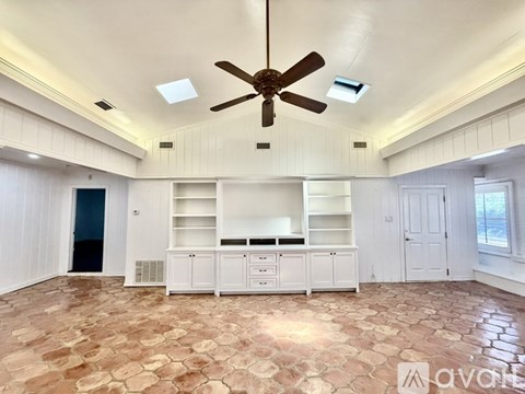 302 Dolphin Pl 4 Beds Apartment for Rent
