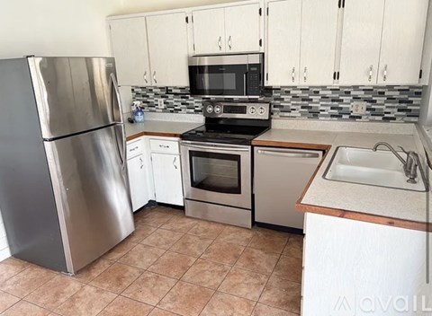 7424 Jenner Avenue 2 Beds Apartment for Rent