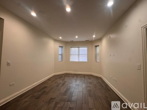 6508 N Claremont Ave 2 Beds Apartment for Rent