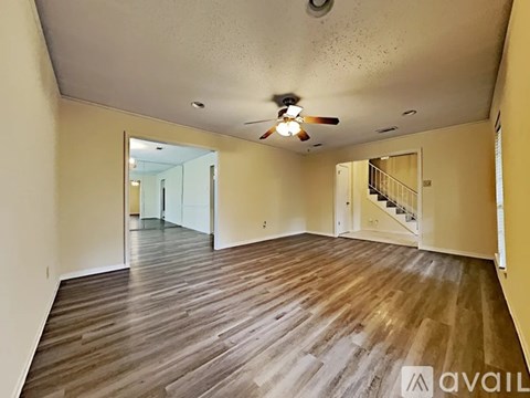 8746 South Kenwood Avenue 4 Beds Apartment for Rent