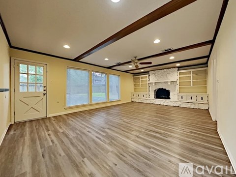 8746 South Kenwood Avenue 4 Beds Apartment for Rent