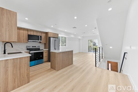 3207 W 18Th St 4 Beds Apartment for Rent