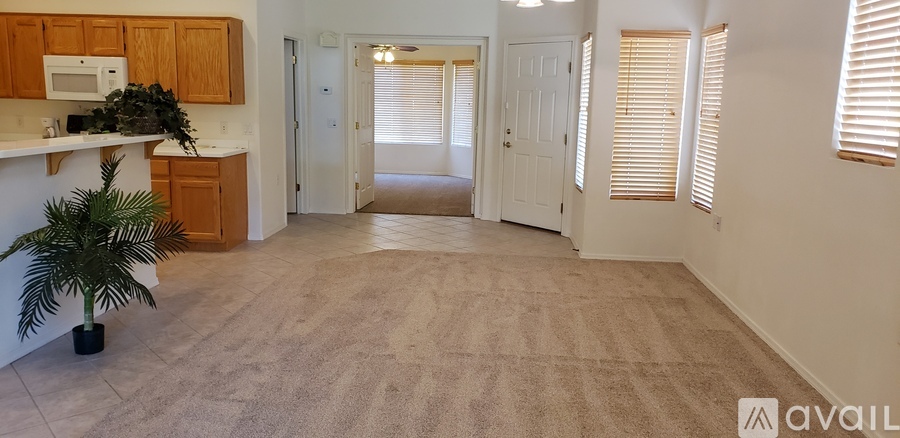 4406 Round Hill Drive 2 Beds Single Family Home for Rent - Photo gallery 3