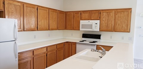 4406 Round Hill Drive 2 Beds Apartment for Rent