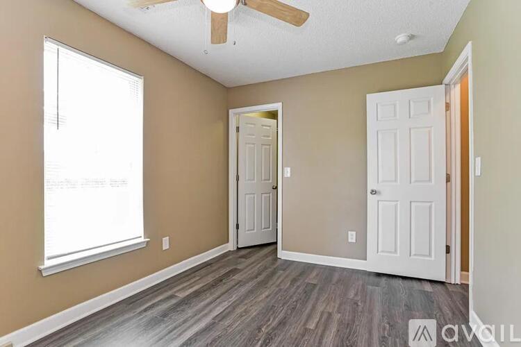 9238 162nd Street 3 Beds Single Family Home for Rent - Photo gallery 2
