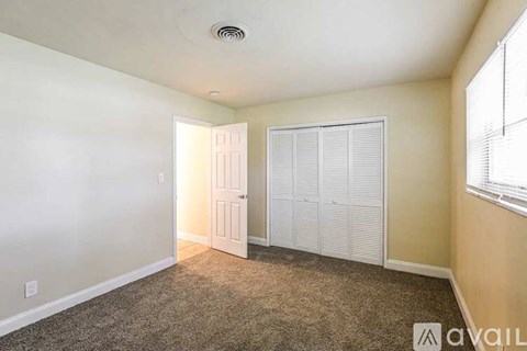 4709 Lone Oak Drive 3 Beds Apartment for Rent
