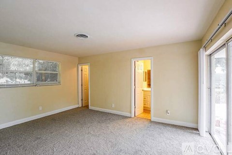 4709 Lone Oak Drive 3 Beds Apartment for Rent