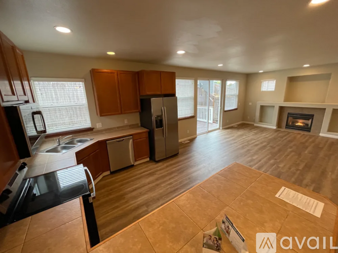 2413 193rd St SW 4 Beds Single Family Home for Rent - Photo gallery 2