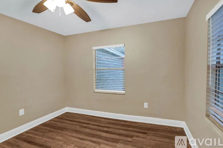 6508 Centerwalk Drive 3 Beds Single Family Home for Rent - Photo gallery 3