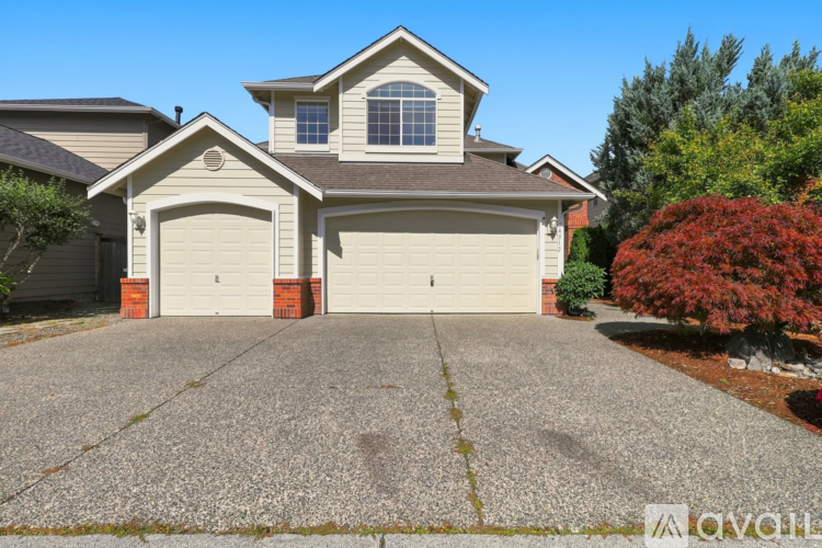 24313 E Main Dr 4 Beds Single Family Home for Rent - Photo gallery 1