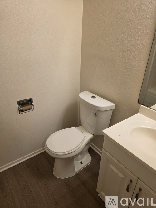 605 West Oak Street 2 Beds Apartment for Rent - Photo gallery 2