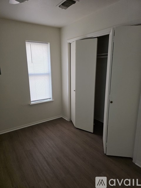 605 West Oak Street 2 Beds Apartment for Rent