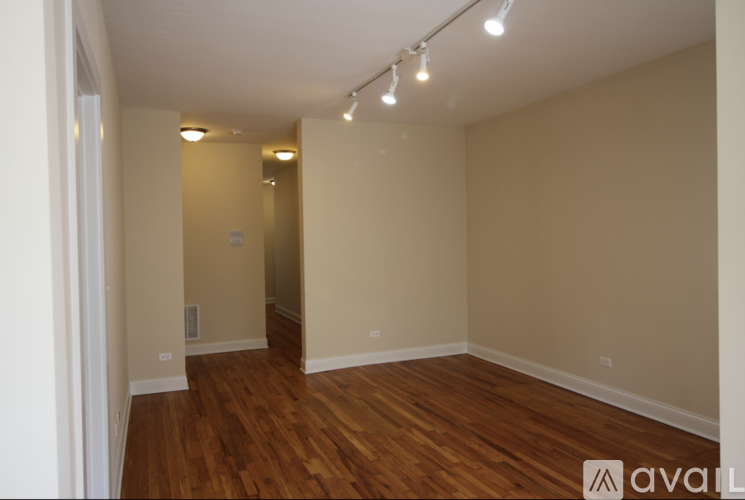 3214 W Argyle St 4 Beds Apartment for Rent - Photo gallery 3