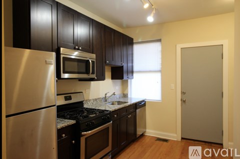 3214 W Argyle St 4 Beds Apartment for Rent