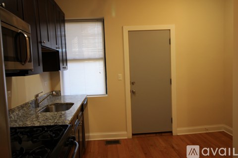 3214 W Argyle St 4 Beds Apartment for Rent