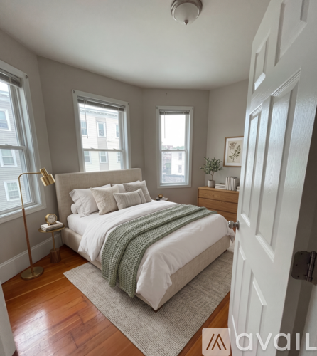 241 Maverick St 3 Beds Apartment for Rent - Photo gallery 4