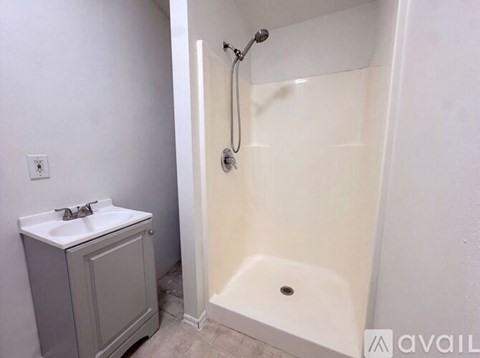 7508 Lower Ridge Rd 3 Beds Apartment for Rent