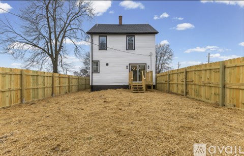 2554 Parker St 4 Beds Apartment for Rent