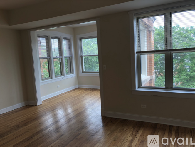 3539 W Ainslie St 2 Beds Apartment for Rent - Photo gallery 2