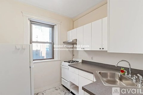 52 Charlesgate E 2 Beds Apartment for Rent