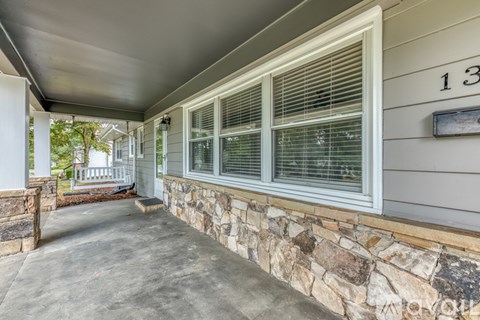 1307 Lynnwood Drive 4 Beds Apartment for Rent