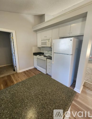 1402 Corbett Avenue Northeast 3 Beds Single Family Home for Rent - Photo gallery 3