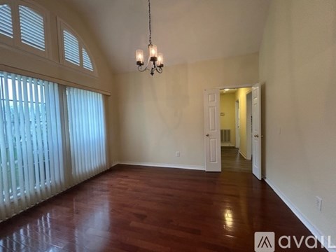 60 1St Colony Dr 3 Beds Apartment for Rent