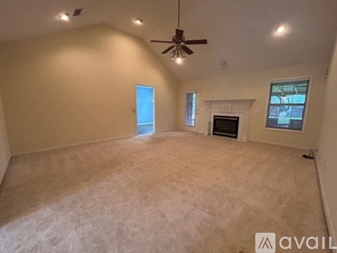 60 1St Colony Dr 3 Beds Apartment for Rent
