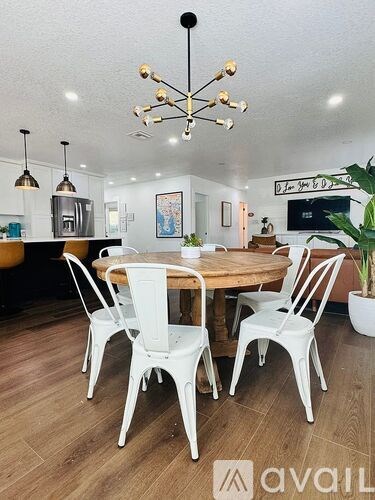 4211 South Drexel Avenue 5 Beds Apartment for Rent