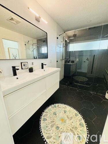 4211 South Drexel Avenue 5 Beds Apartment for Rent