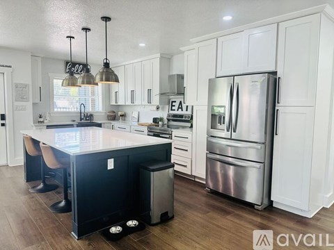 4211 South Drexel Avenue 5 Beds Apartment for Rent