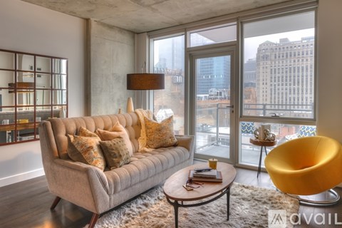 165 W Illinois St 1 Apartment for Rent