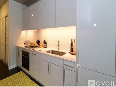 165 W Illinois St 1 Apartment for Rent