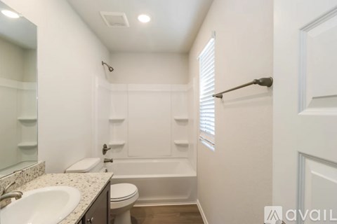 705 Portland Rose Drive 5 Beds Apartment for Rent