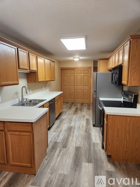 20657 Fenston Ave N 2 Beds Apartment for Rent
