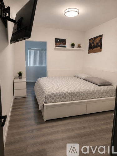 3600 Northeast 167th Street 4 Beds Townhouse for Rent - Photo gallery 3