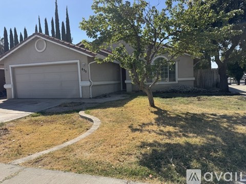 635 Overland Ave 3 Beds Apartment for Rent