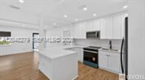 1010 Northeast 138Th Street 2 Beds Apartment for Rent