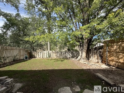2412 1/2 Hidden Valley Drive 3 Beds Apartment for Rent