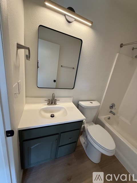 2412 1/2 Hidden Valley Drive 3 Beds Apartment for Rent